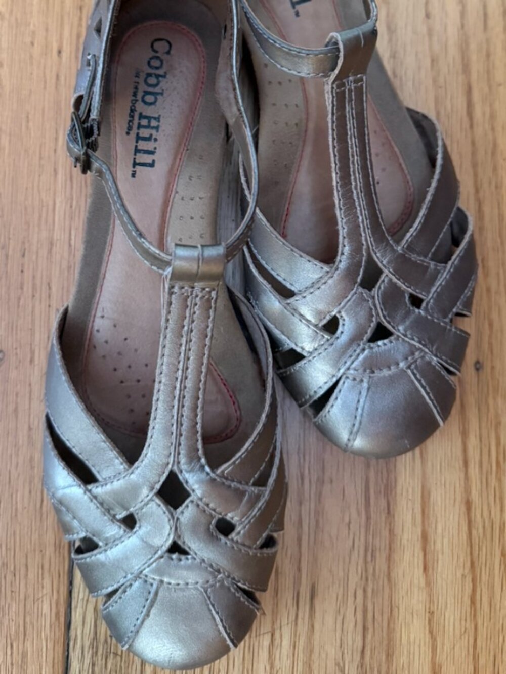 Cobb Hill New Balance Metallic Bronze Leather T gladiator style 8.5
